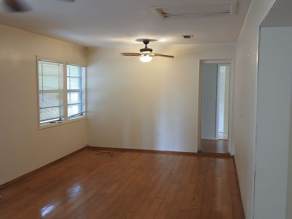 2nd image of 2400 Franklin Dr
