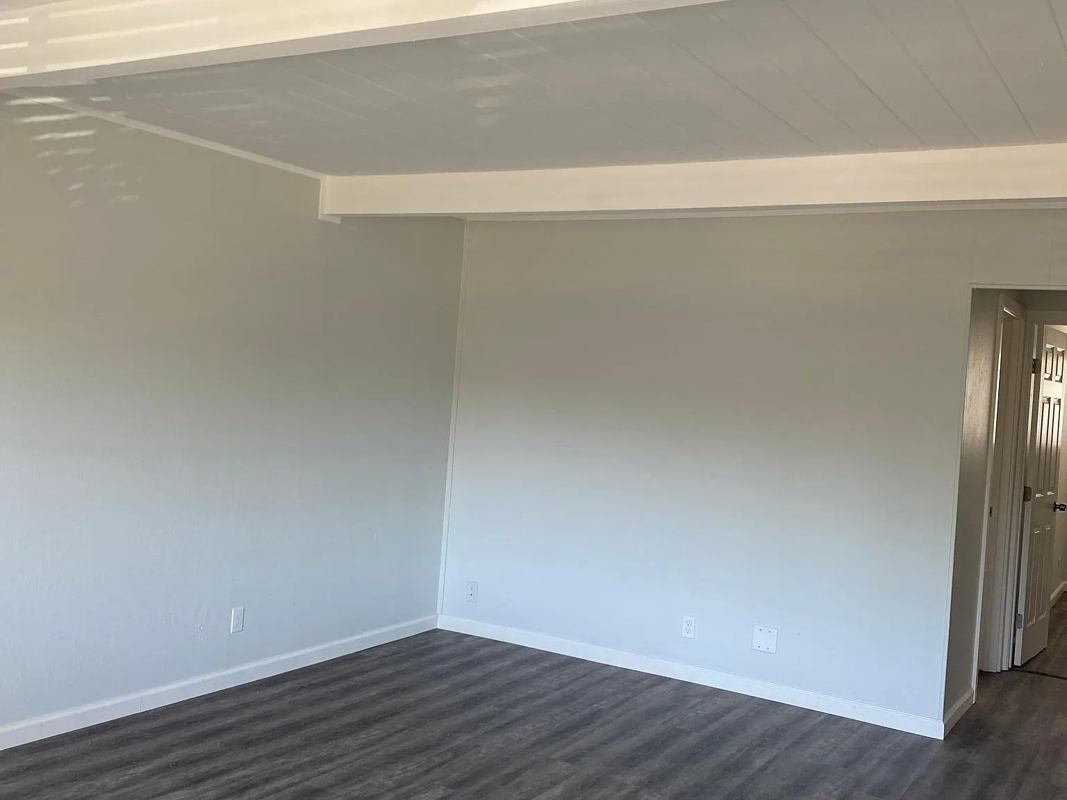 2 bed, 900 sqft, $2,135 — Photo 4