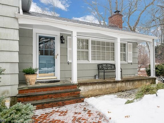 4th image of 6 Wyndwood Rd