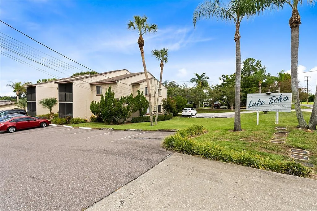 2 bed, 2.0 bath, 935 sqft, $1,395 — Photo 1