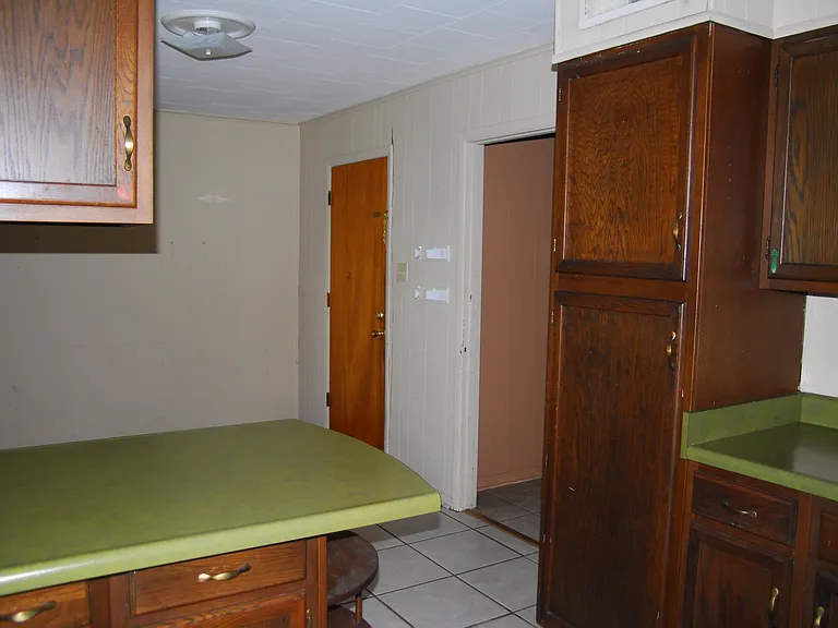 722 Carter Dr — Photo 5