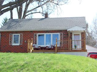 1111 64th St, Windsor Heights, IA 50324