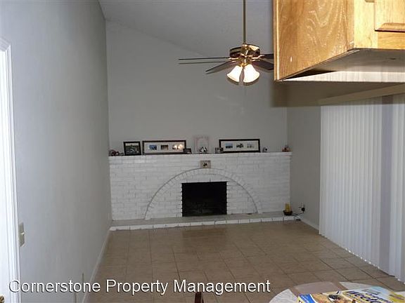 3rd image of 468 Crosslees Dr