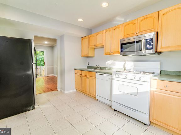 4th image of 5031 Tibbitt Ln
