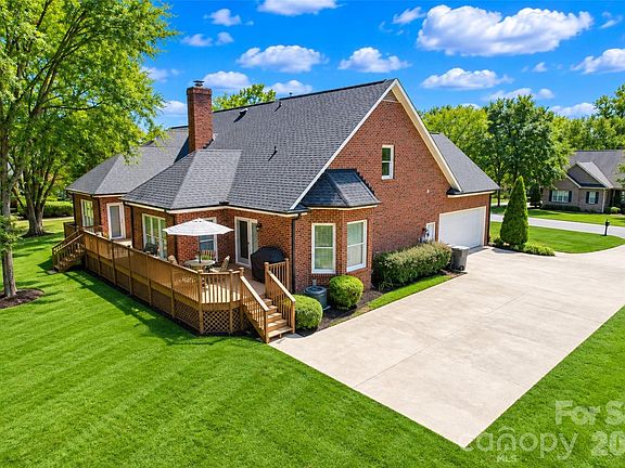 4th image of 5480 Glen Forest Dr