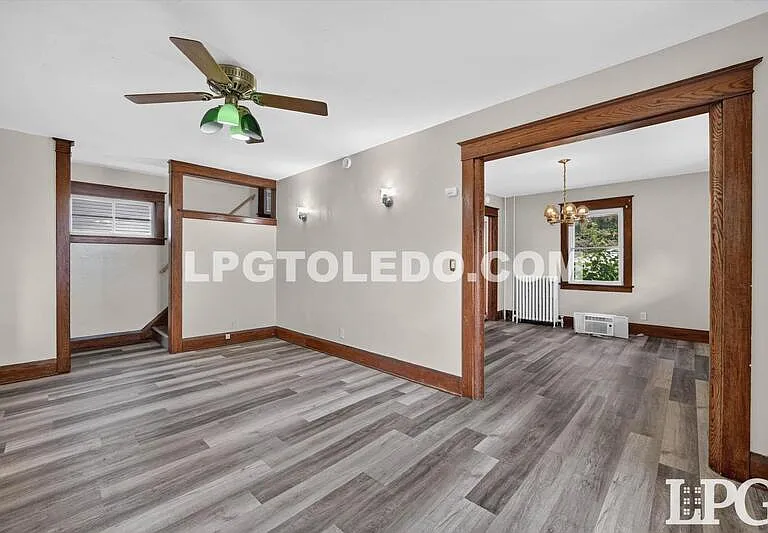 3822 Lockwood Ave — Photo 10