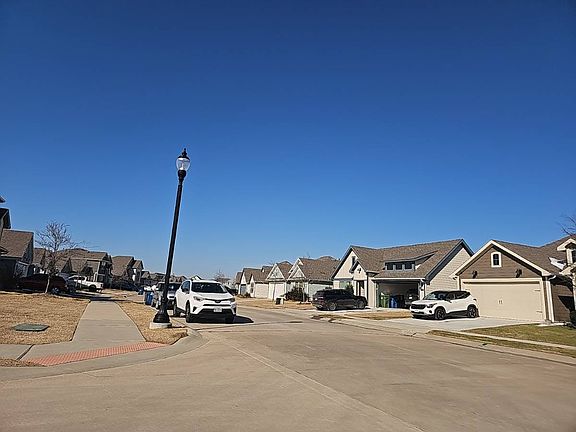 4th image of 11321 Pecan Creek Dr