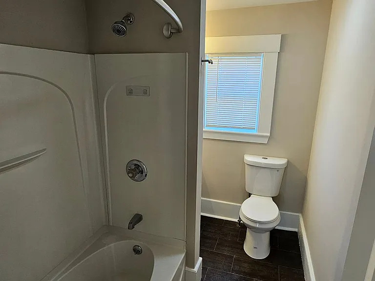 Amoskeag Apartments — Photo 7