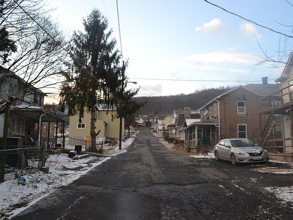 5th image of 151B Wood St