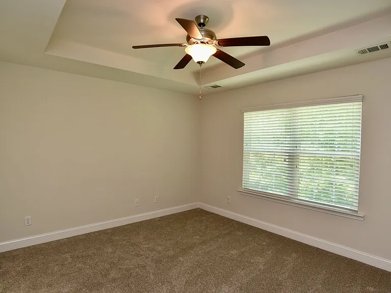 411 Ferguson Ln — Photo 11