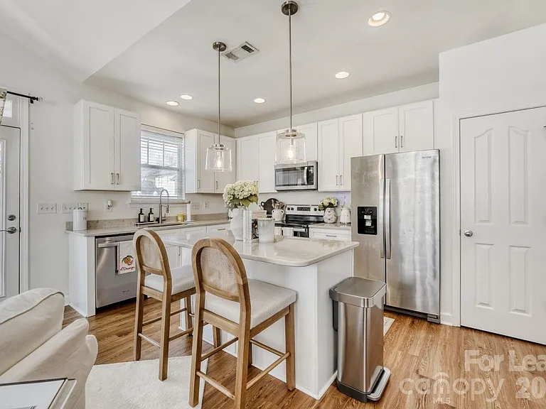 13718 Aldenbrook Dr — Photo 10