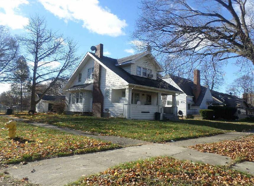 2nd image of 1001 W Hamilton Ave