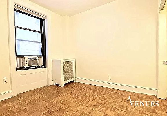 3rd image of 306 W 93rd St #35A