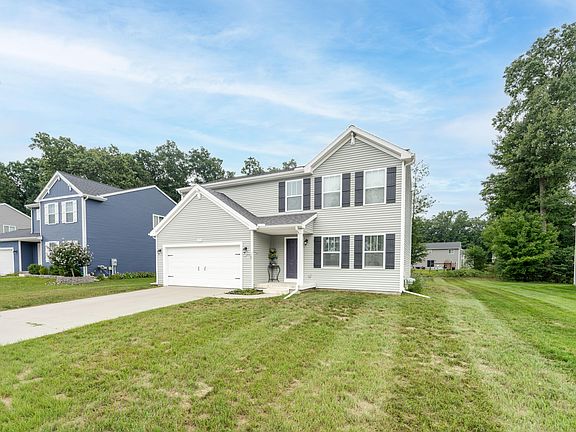 3rd image of 59595 Silvergrass Dr