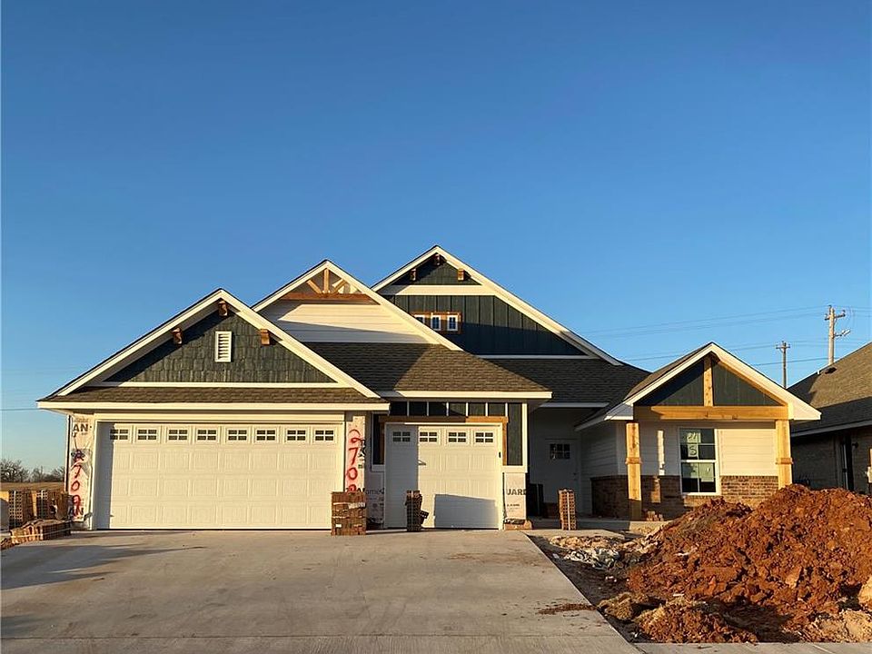 1st image of 2709 SE 20th Cir