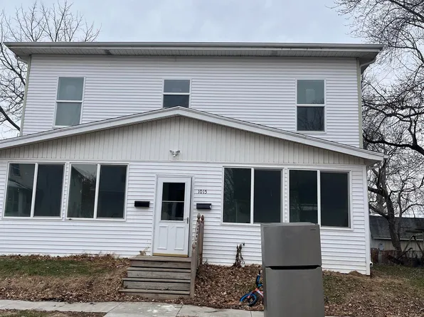 1015 N 10th St, Burlington, IA 52601
