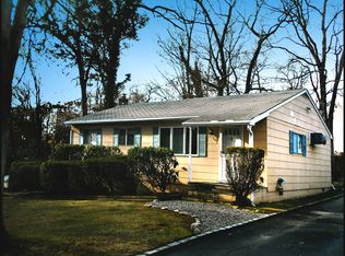 103 Maple Rd, Rocky Point, NY 11778