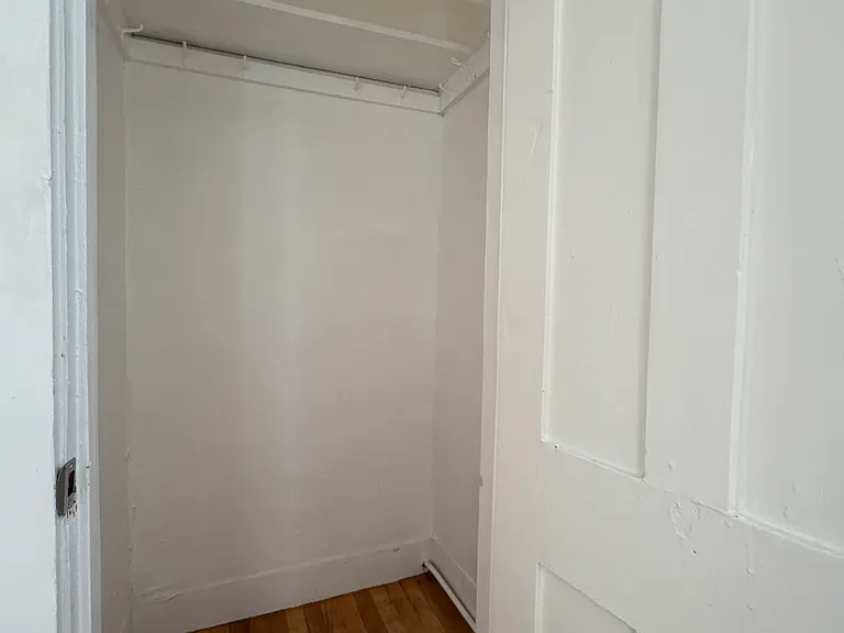 21 Prince Ave #F — Photo 16