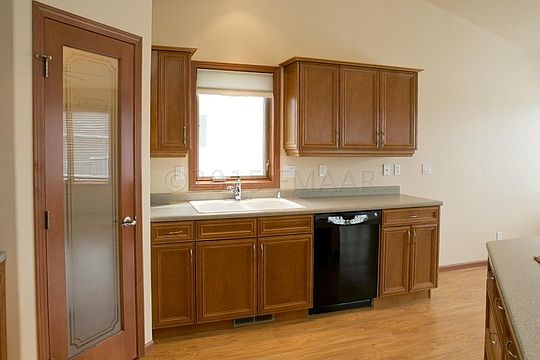 3rd image of 1714 Evergreen Way