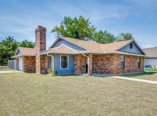 1615 Fairfield Cir, Sanger, TX 76266