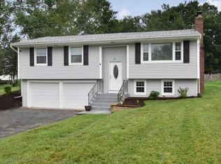 12 Concord St, Smithfield, RI 02828