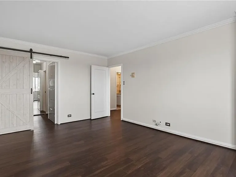 7320 Glenroie Ave #10E — Photo 38