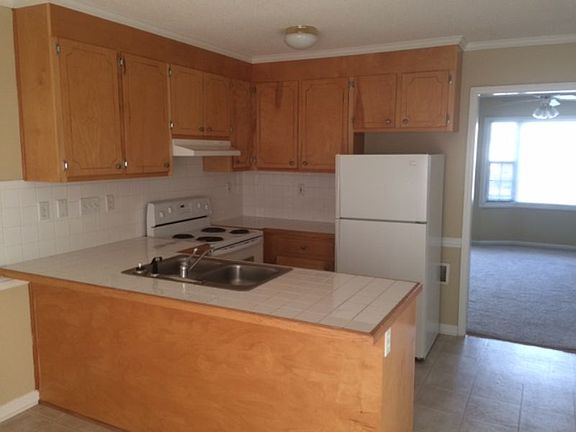 4th image of 3903 Pp5 Sterling Pointe Dr