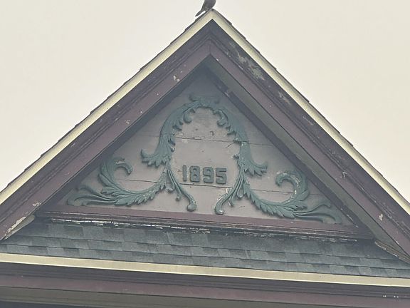 2nd image of 158 E Main St