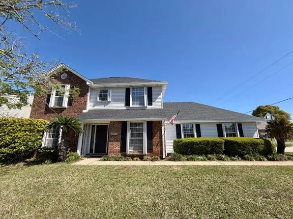 801 Forest Cove Ct, Mary Esther, FL 32569