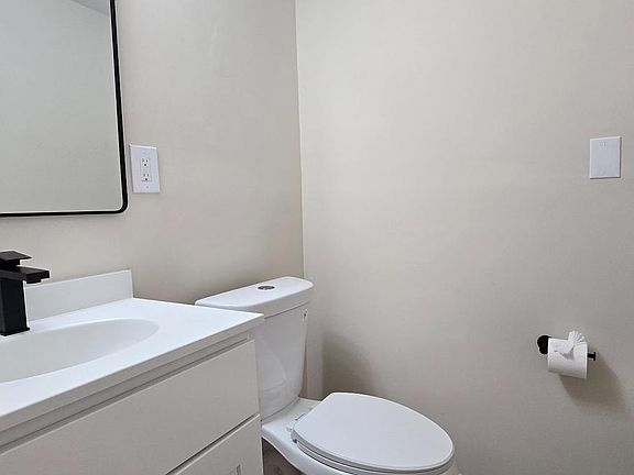 5th image of 1645 Ceddox St