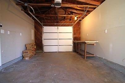 5th image of 4246 Saginaw Ave