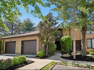 174 Nathan Dr, North Brunswick, NJ 08902
