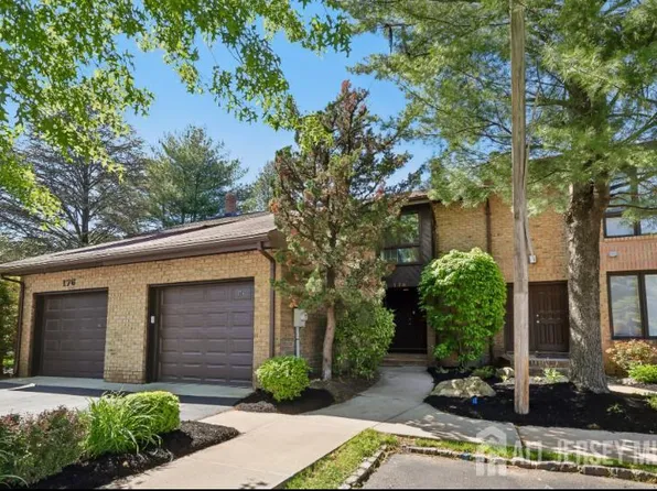 174 Nathan Dr, North Brunswick, NJ 08902