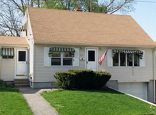 85 Leading St, Johnston, RI 02919