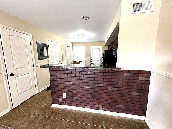 3rd image of 2280 McCormick Ln APT E