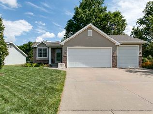 714 Fairman Dr, Manhattan, KS 66503