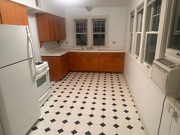 5th image of 2742 N Downer Ave #A