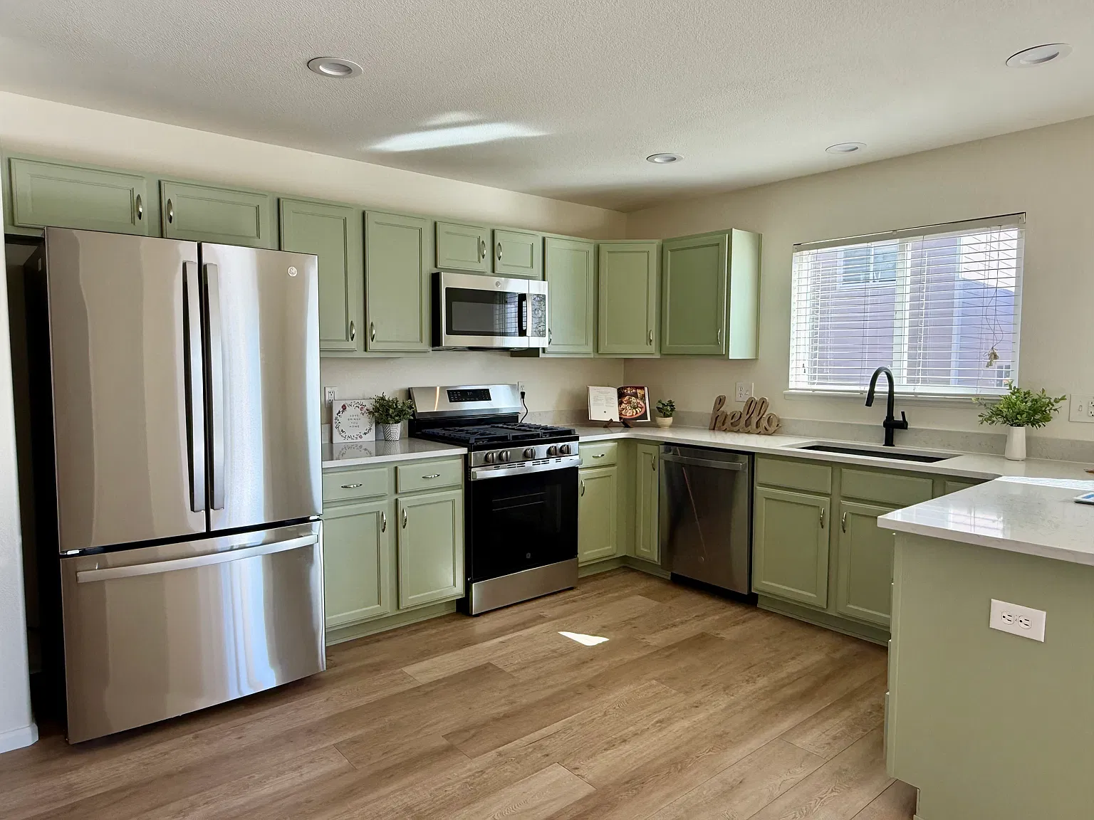745 Diamond Rim Dr — Photo 4