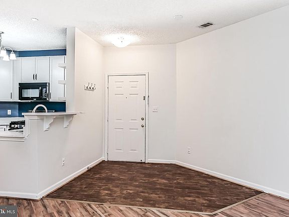 5th image of 13070 Autumn Woods Way APT 105