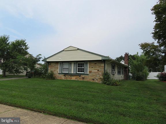 4th image of 49 Gabriel Ln