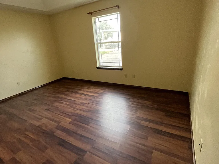 310 S Val Verde Rd — Photo 20