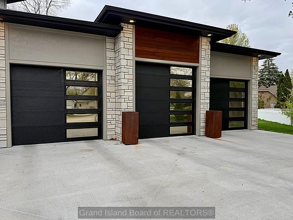 5th image of 3122 Brentwood Dr