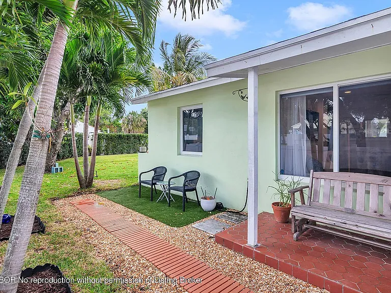 9000 Sunset Rd — Photo 13
