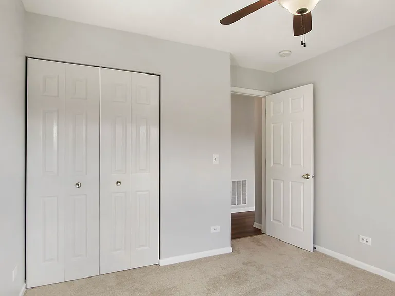 1037 N Village Dr #4 — Photo 2