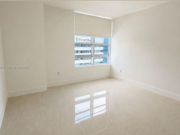 3rd image of 951 Brickell Ave APT 1609