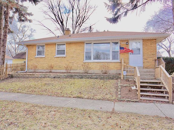 2nd image of 917 Merton Ave