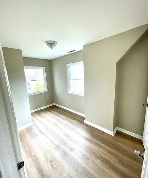 1913 N Edison St — Photo 10
