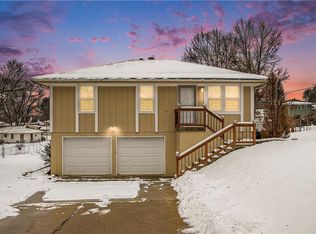 5111 NE 45th St, Kansas City, MO 64117