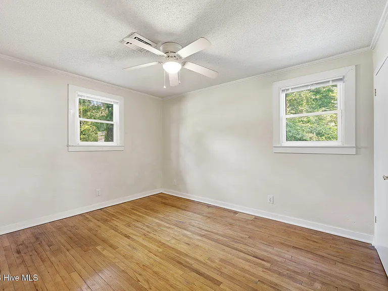 1101 Meadows St — Photo 21