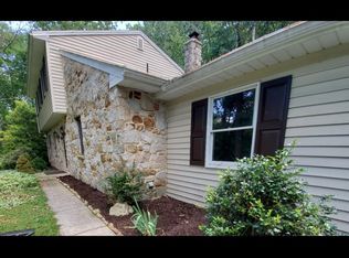 1219 Kuhn Rd, Boiling Springs, PA 17007